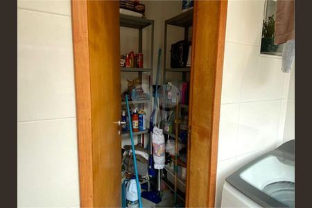 2_photo/94ce036af3.4f48e483d4bcdc3b-ATLAS-1daf5ed0-dc96-443b-99fa-18f2c7f9d2c9.jpg de casa à venda com 3 quartos, 153m² em Campo Grande, Santos