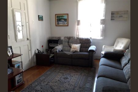 2_photo/94ce036b0b.f9fd596f8c1c84e9-ATLAS-98280774-0b0d-4342-aabb-3fb6d007f3c2.jpg de casa à venda com 3 quartos, 210m² em Campo Grande, Santos