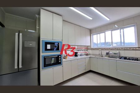 2_photo/94ce036c13.fe6ca2a4f364b121-ATLAS-04f07170-b966-4f3c-b541-e95ad04743ae.jpg de apartamento à venda com 3 quartos, 180m² em Vila Belmiro, Santos