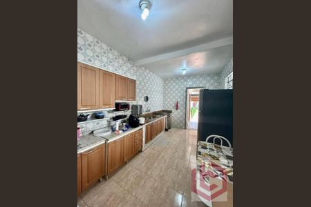 31_photo/94ce036c5d.671b3960e7484b54-ATLAS-09aed949-20bf-4a46-95c9-a46b123fbb54.jpg de casa à venda com 4 quartos, 200m² em Vila Belmiro, Santos