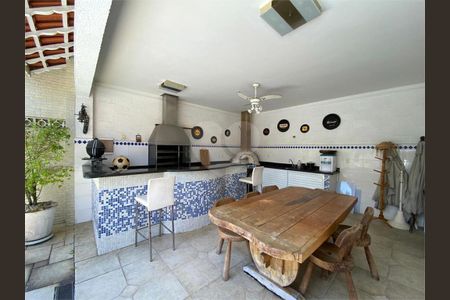 4_photo/94ce036d5b.fe96b63aec789ef1-ATLAS-11b2a257-83f3-4e65-a430-3c4c56ad06b9.jpg de casa à venda com 4 quartos, 400m² em Campo Grande, Santos