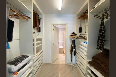 36_photo/94ce036d5b.fe96b63aec789ef1-ATLAS-711b21c7-1d9c-448a-88fa-7b4162cb38b7.jpg de casa à venda com 4 quartos, 400m² em Campo Grande, Santos