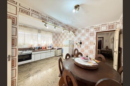 4_photo/94ce036e33.c02c4b3a890e45ba-ATLAS-2b047c0b-4ef8-41e4-8e6b-cd1f8669a023.jpg de casa à venda com 4 quartos, m² em Vila Belmiro, Santos