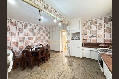 4_photo/94ce036e33.c02c4b3a890e45ba-ATLAS-c360d024-ed90-47cb-8f4a-e09a1fd438fc.jpg de casa à venda com 4 quartos, m² em Vila Belmiro, Santos