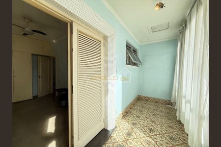 5_photo/94ce036e33.c02c4b3a890e45ba-ATLAS-cc4865ec-8ebb-4c69-bd27-8842e66c2bf2.jpg de casa à venda com 4 quartos, m² em Vila Belmiro, Santos