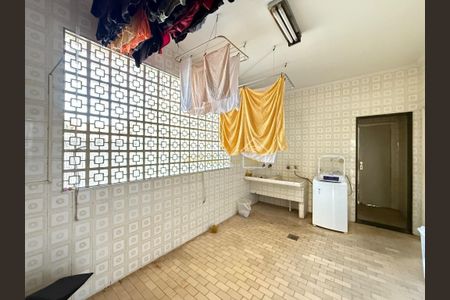 33_photo/94ce036e33.c02c4b3a890e45ba-ATLAS-cd38fb0b-0279-4c7b-b8bc-24d814d1908e.jpg de casa à venda com 4 quartos, m² em Vila Belmiro, Santos