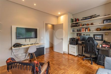 2_photo/94ce036e4f.e6e1c947b02cf8fb-ATLAS-0752fd41-8dde-4114-9862-bb98c2b846be.jpg de casa à venda com 3 quartos, 380m² em Vila Belmiro, Santos