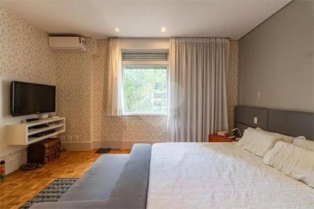 9_photo/94ce036e4f.e6e1c947b02cf8fb-ATLAS-3d468c9d-c9b5-4bc8-90a8-5b27ac963981.jpg de casa à venda com 3 quartos, 380m² em Vila Belmiro, Santos