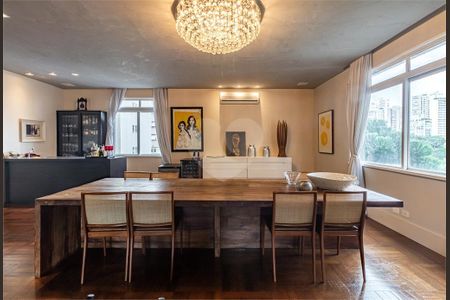 11_photo/94ce036e4f.e6e1c947b02cf8fb-ATLAS-574fd1b8-8fde-4cac-a26c-3e8bb4a21a3d.jpg de casa à venda com 3 quartos, 380m² em Vila Belmiro, Santos