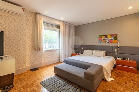 12_photo/94ce036e4f.e6e1c947b02cf8fb-ATLAS-58b357e4-99d4-42ab-bb33-97544a91d384.jpg de casa à venda com 3 quartos, 380m² em Vila Belmiro, Santos