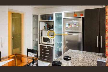 5_photo/94ce036e65.f14d7a494a64fc38-ATLAS-0bdd9774-d4e1-4eb8-b1ca-8e7c9f3a6de6.jpg de casa à venda com 3 quartos, 350m² em Vila Belmiro, Santos