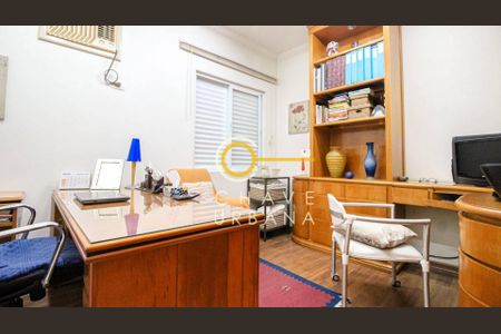 2_photo/94ce036e65.f14d7a494a64fc38-ATLAS-dae7ebfb-6af1-4e43-9e60-93a35ff35126.jpg de casa à venda com 3 quartos, 350m² em Vila Belmiro, Santos