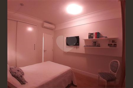 2_photo/94ce036e8b.b2c1f66c79c6256c-ATLAS-11d78ccc-8585-467c-bafc-a57d10c9f6b7.jpg de casa à venda com 3 quartos, 350m² em Vila Belmiro, Santos