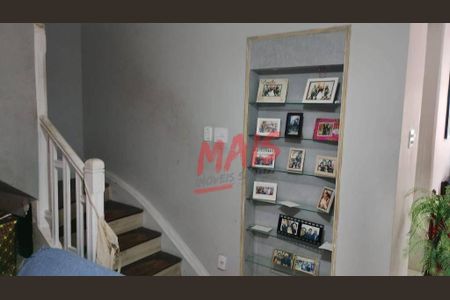 7_photo/94ce036ec1.07fb07773285f6be-ATLAS-722ecb16-3a4e-4154-bfd2-4fb53885b5a1.jpg de casa à venda com 5 quartos, 252m² em Vila Belmiro, Santos