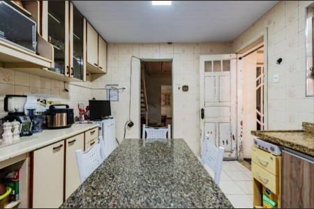 11_photo/94ce036eef.6ba4ef9df26df2e3-ATLAS-e32bd19a-f1f1-4367-bb73-fd0d10896282.jpg de casa à venda com 3 quartos, 170m² em Vila Belmiro, Santos