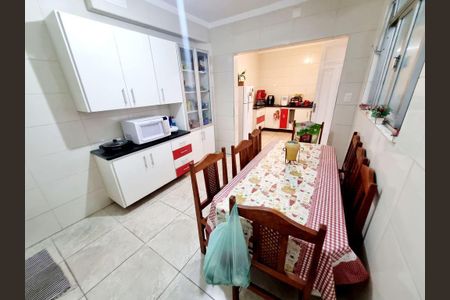 8_photo/94ce036eef.70d34e1d457a0501-ATLAS-89b94e6b-0618-45a2-93a0-e706a8086a79.jpg de casa à venda com 3 quartos, 208m² em Vila Belmiro, Santos