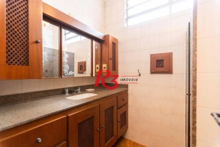 97_photo/94ce036f03.e76357d8851c7609-ATLAS-cb5afb66-4e09-414b-b766-4e2efaa5927c.jpg de casa à venda com 4 quartos, 227m² em Vila Belmiro, Santos