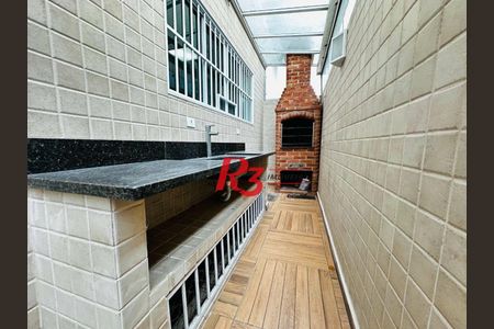 8_photo/94ce0371f5.77e3301e7546c663-ATLAS-174b08f7-92f8-42e1-bfa6-dfa51ef74ad0.jpg de casa à venda com 3 quartos, 211m² em Vila Matias, Santos