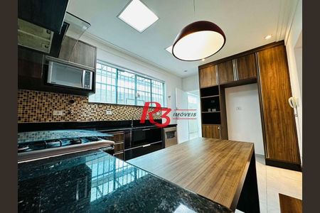 10_photo/94ce0371f5.77e3301e7546c663-ATLAS-9861e059-7bbb-4c7e-914a-06e55ce39dee.jpg de casa à venda com 3 quartos, 211m² em Vila Matias, Santos