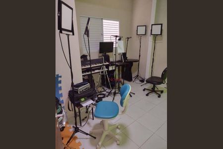 8_photo/94ce0371fd.e5c1dbf3952ec410-ATLAS-0eac4e0d-0202-4132-ba66-2ac45b1cf8a1.jpg de casa à venda com 3 quartos, 190m² em Vila Belmiro, Santos