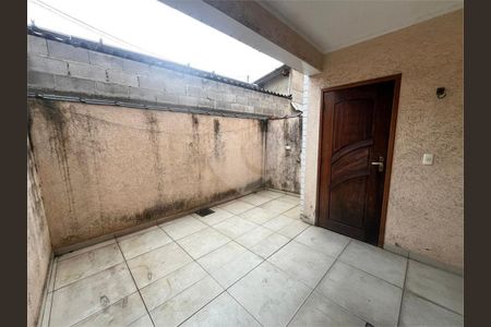 8_photo/94ce03744b.df2406aa61ba3211-ATLAS-a3c8b6b6-af3e-4c2b-b8bc-d64fb25527a6.jpg de casa à venda com 2 quartos, 90m² em Encruzilhada, Santos