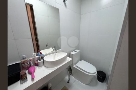 13_photo/94ce037473.4920d6e5269d0762-ATLAS-cd34e91c-809b-4c77-bffd-122e7d0075a7.jpg de casa à venda com 3 quartos, 230m² em Encruzilhada, Santos