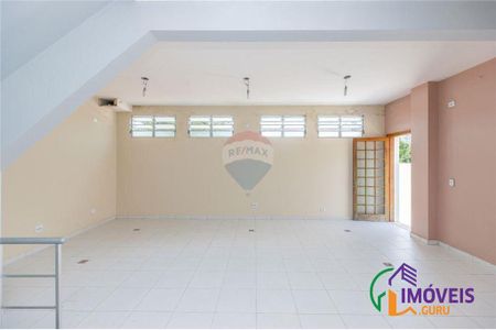 10_photo/94ce0377b3.cd7643520c7b3c95-ATLAS-b3ea8e74-7eca-4069-8aa1-809a8a324bc3.jpg de casa à venda com 3 quartos, 400m² em Vila Matias, Santos