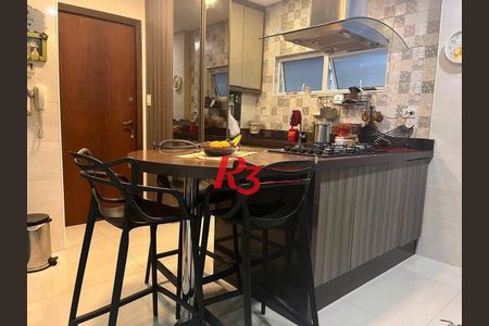 5_photo/94ce037a0d.65b09a5e28daafa0-ATLAS-62ca6b93-2b83-41ae-9dcc-ee29b55b24de.jpg de apartamento à venda com 3 quartos, 120m² em Gonzaga, Santos