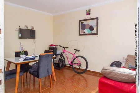 7_photo/94ce037b2b.1121c50da178cbe4-ATLAS-c5a90a5e-00df-4ffa-9d9f-525c20a5d5b6.jpg de casa à venda com 2 quartos, 84m² em Vila Matias, Santos