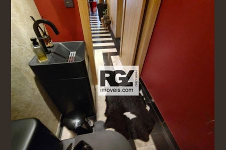 11_photo/94ce037baf.db67ab37f434c508-ATLAS-b11f5a03-da02-4d7b-aa6e-3e9d4b2a9d54.jpg de apartamento à venda com 4 quartos, 297m² em Vila Matias, Santos