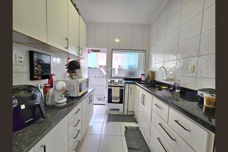 23_photo/94ce037bb7.0f81dd1a9a4f6ffb-ATLAS-f188bbe8-c7d9-49b3-9fd2-effaad80cca3.jpg de apartamento à venda com 3 quartos, 105m² em Vila Matias, Santos