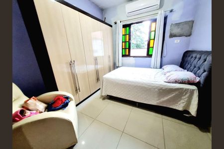 4_photo/94ce039ecb.a9fe67ee86852afe-ATLAS-1b5ddc01-04ba-44c6-b15c-4e194cf6dd7f.jpg de casa à venda com 4 quartos, 110m² em Vila Matias, Santos