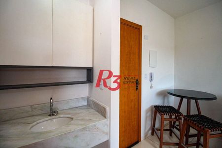 3_photo/94ce039f7b.f52b81791dd4f71a-ATLAS-08f97dcd-a307-4aa3-aa78-42bb51cf589f.jpg de apartamento à venda com 1 quarto, 28m² em Macuco, Santos