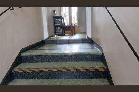 13_photo/94ce03a1dd.1463d70521bc8e9f-ATLAS-ff13931e-0b20-42e1-bd9c-794d9f1e106a.jpg de casa à venda com 2 quartos, 96m² em Vila Matias, Santos