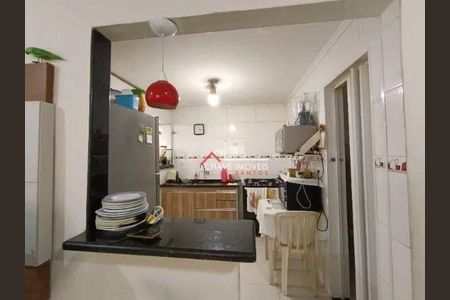 2_photo/94ce03a2f3.31586d44ea5ecb27-ATLAS-4c89b671-dd3f-4223-939d-9e3e9dccc2a6.jpg de casa à venda com 2 quartos, 80m² em Macuco, Santos