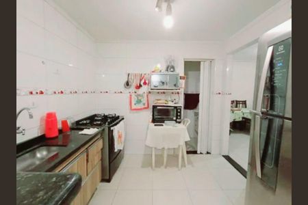 3_photo/94ce03a2f3.c3b9fb60c1df5c5a-ATLAS-26e0ad69-c3c5-45aa-b707-c91c21fc792e.jpg de casa à venda com 2 quartos, 80m² em Macuco, Santos