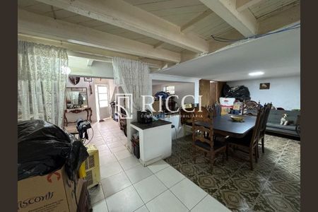 26_photo/94ce03a3f7.e31a495c18706ffc-ATLAS-768b8071-d8c2-4216-aad4-aa0d06681f40.jpg de casa à venda com 3 quartos, 144m² em Macuco, Santos