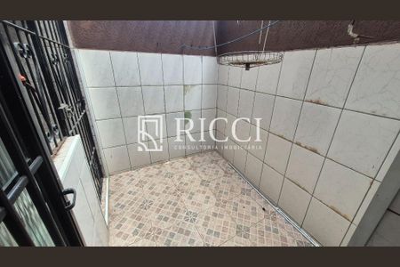 7_photo/94ce03a4c5.821bca6a381fcd78-ATLAS-4d3923e7-532e-4a59-961c-7ed435b1a61d.jpg de casa à venda com 3 quartos, 139m² em Macuco, Santos