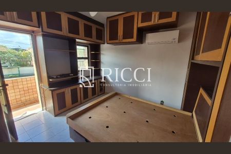 8_photo/94ce03a4c5.821bca6a381fcd78-ATLAS-4f5b4f43-d121-40f5-bf91-cd9d323d2d30.jpg de casa à venda com 3 quartos, 139m² em Macuco, Santos