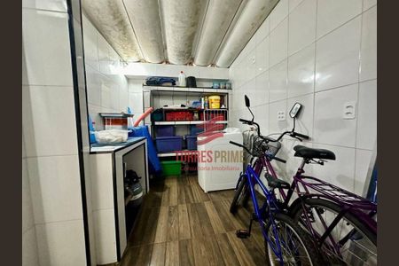 10_photo/94ce03a645.c3f00cfadba54684-ATLAS-43de1f5b-ae29-4a48-bece-87cfa0443490.jpg de casa à venda com 3 quartos, 167m² em Boqueirão, Santos