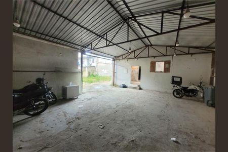 3_photo/94ce03a707.9b0e853e47463488-ATLAS-0a32edfa-e657-4f9b-b067-9e637a4631f6.jpg de casa à venda com 3 quartos, 300m² em Boqueirão, Santos