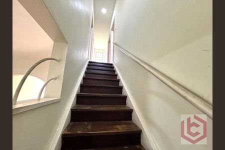 18_photo/94ce03a7cf.6618d879b31b9a75-ATLAS-b4ebc2d2-2b17-4a57-87b1-b1e5f11de0bf.jpg de casa à venda com 3 quartos, 150m² em Boqueirão, Santos