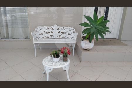 3_photo/94ce03a87b.cc80a849dbb3670d-ATLAS-c6b20165-fd59-45ff-92ac-83f8dcb90b4c.jpg de casa à venda com 3 quartos, 125m² em Boqueirão, Santos