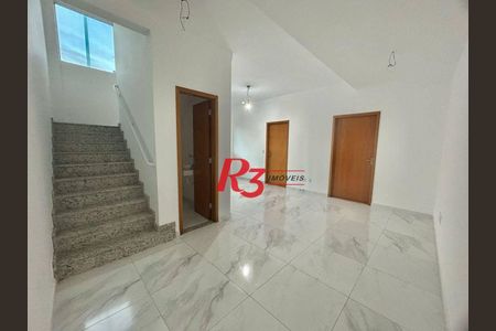 2_photo/94ce03a8a3.832a1e1e5565aa8a-ATLAS-e59c2c9a-e66c-4df5-8f7a-f0946ea54045.jpg de casa à venda com 3 quartos, 84m² em Boqueirão, Santos