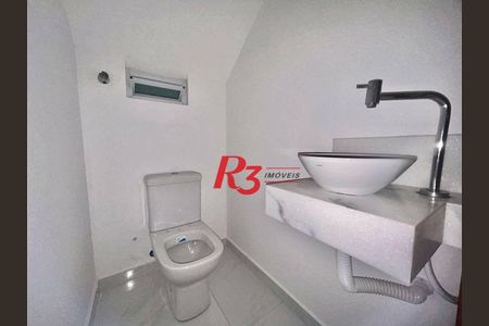 8_photo/94ce03a8a3.832a1e1e5565aa8a-ATLAS-edc2d130-9744-478f-90df-f01c169c253e.jpg de casa à venda com 3 quartos, 84m² em Boqueirão, Santos