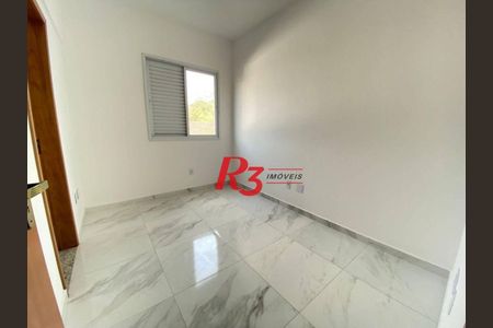 4_photo/94ce03a8a3.bb0f4c6ec33debd0-ATLAS-17a7f9ac-f66b-4d41-9f4c-1b46e4b123c9.jpg de casa à venda com 3 quartos, 93m² em Boqueirão, Santos