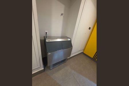 3_photo/94ce03a90f.4f48e483d4bcdc3b-ATLAS-035e7647-c2d7-4349-ba9e-72a414c28fbd.jpg de apartamento à venda com 1 quarto, 55m² em Boqueirão, Santos