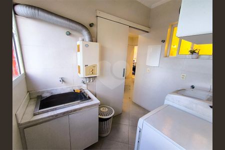 12_photo/94ce03a9b5.aafc750051720c32-ATLAS-37a93dc4-2b2f-4f6f-b34f-595bd0a58c72.jpg de apartamento à venda com 3 quartos, 258m² em Boqueirão, Santos