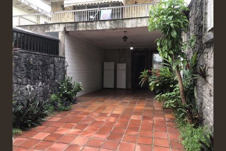 1_photo/94ce03aa29.c7baea140fc48cda-ATLAS-0b9ef666-d850-4eda-933e-58fe28b93d45.jpg de casa à venda com 4 quartos, 230m² em Boqueirão, Santos