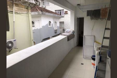 4_photo/94ce03aa29.c7baea140fc48cda-ATLAS-29b158e6-af70-4025-b2e9-86929e1ee016.jpg de casa à venda com 4 quartos, 230m² em Boqueirão, Santos